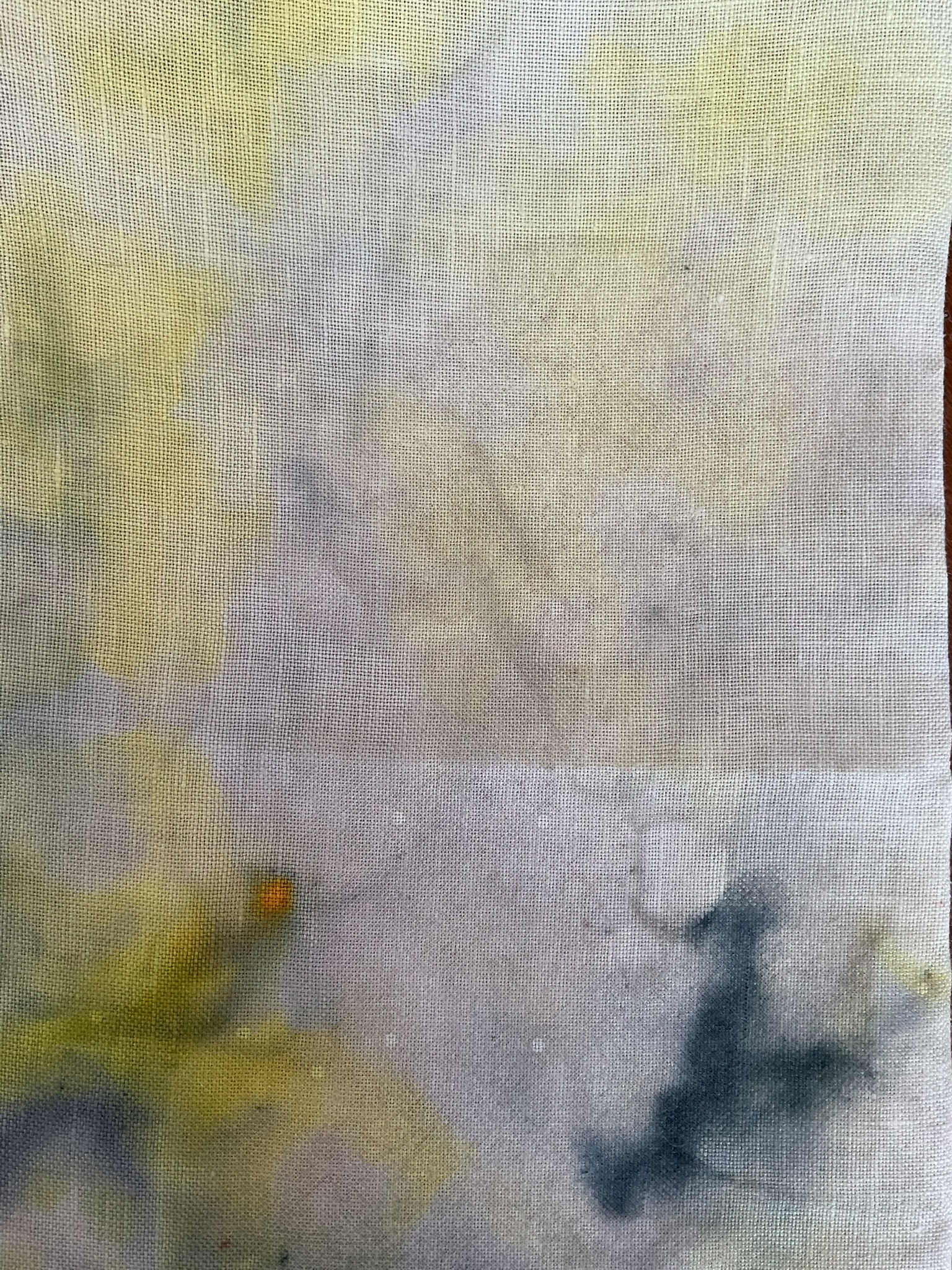 32ct Belfast — Light yellow with spotting of grey